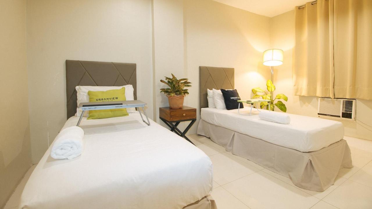 Urbanview At Lacson Street Bacolod City By Reddoorz Dış mekan fotoğraf