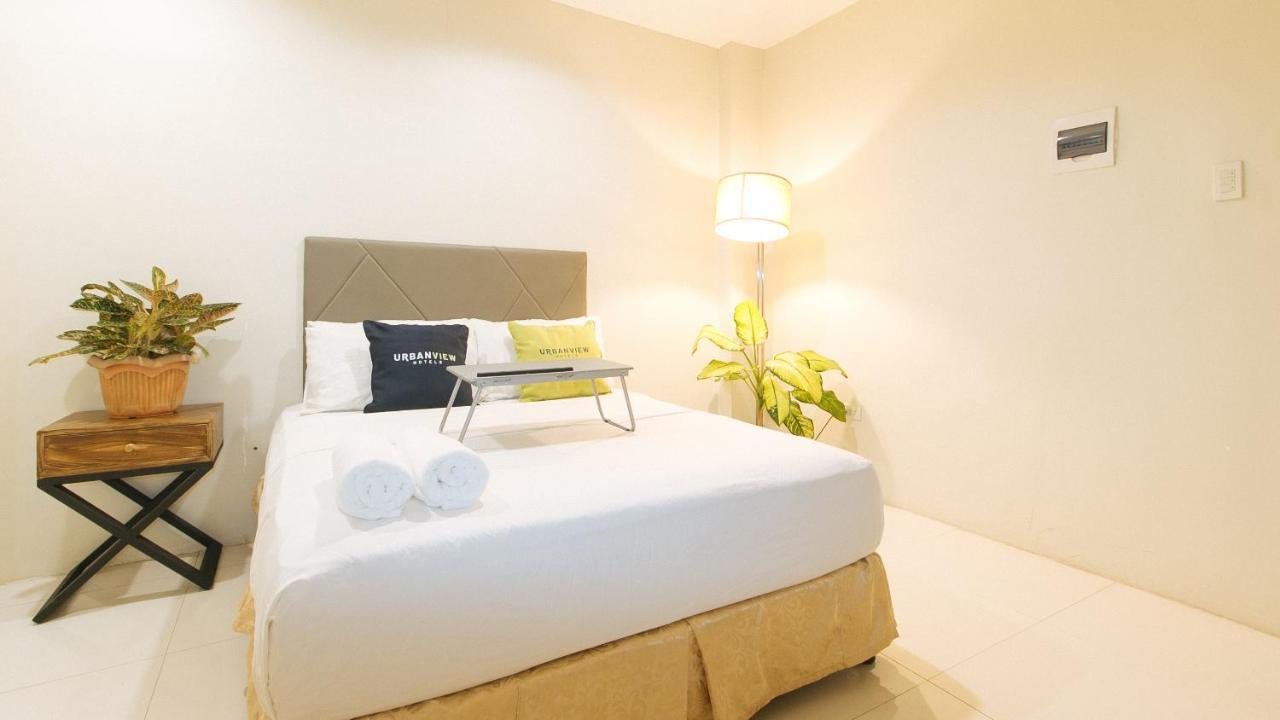 Urbanview At Lacson Street Bacolod City By Reddoorz Dış mekan fotoğraf