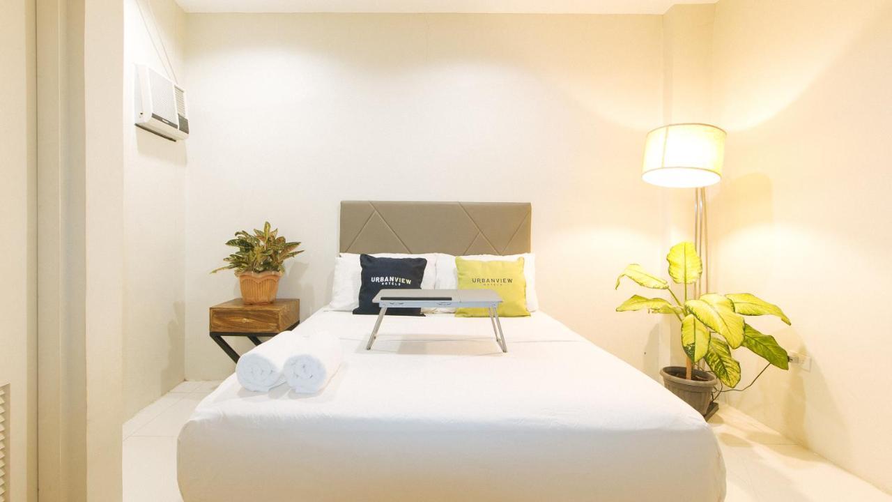 Urbanview At Lacson Street Bacolod City By Reddoorz Dış mekan fotoğraf